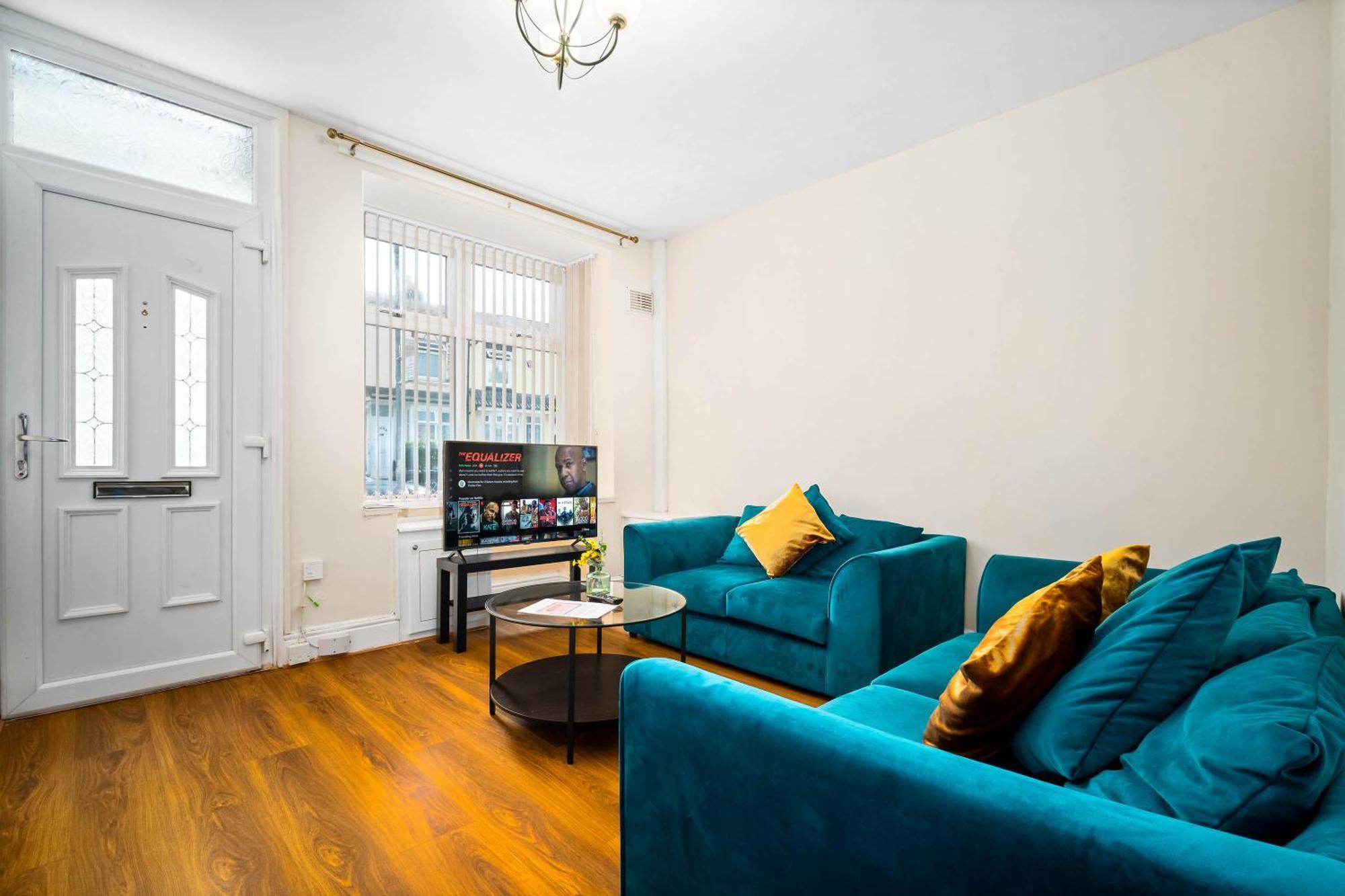3 Bed House For Contractors & Families And Free Parking Villa Birmingham Bagian luar foto